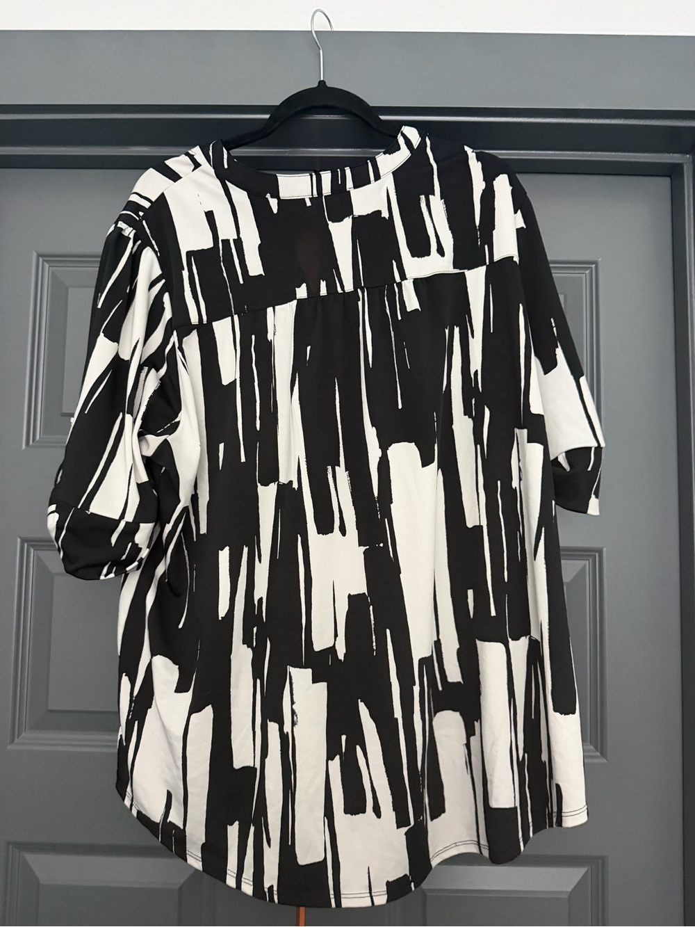 Cocomo Black & White Abstract Blouse - Picture 3 of 3